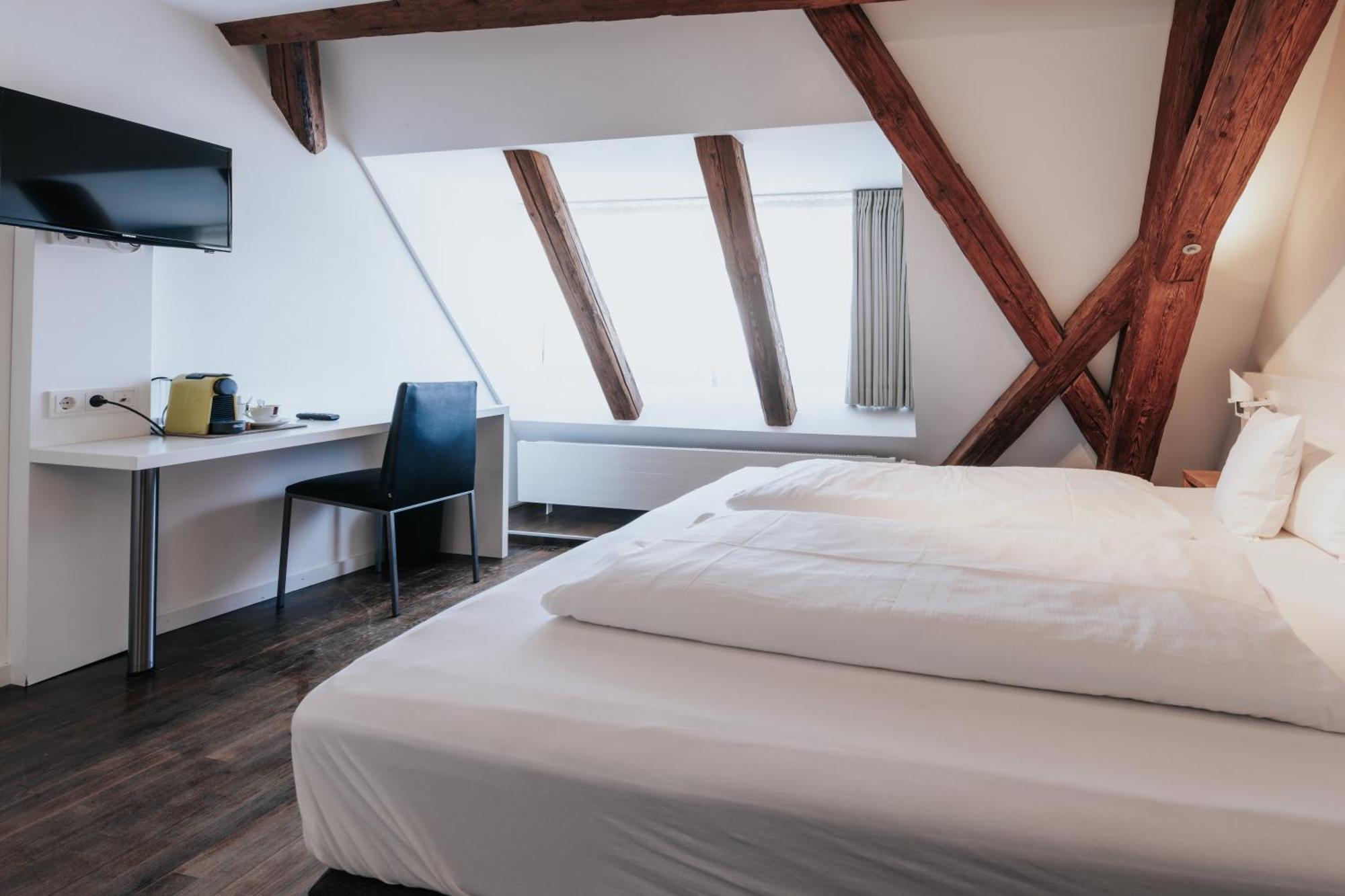 Design Hotel & Restaurant Loewen อูล์ม ภายนอก รูปภาพ