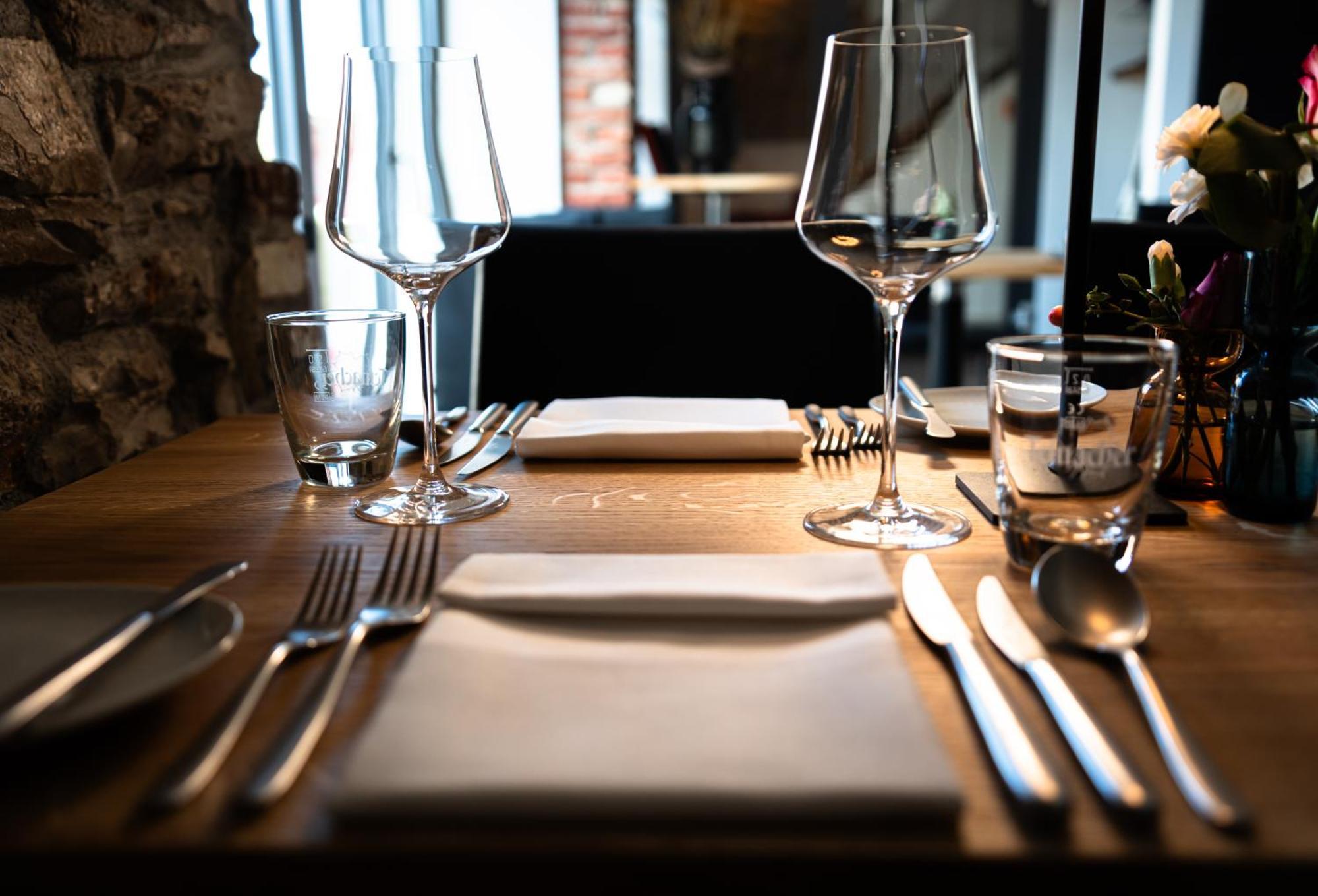 Design Hotel & Restaurant Loewen อูล์ม ภายนอก รูปภาพ