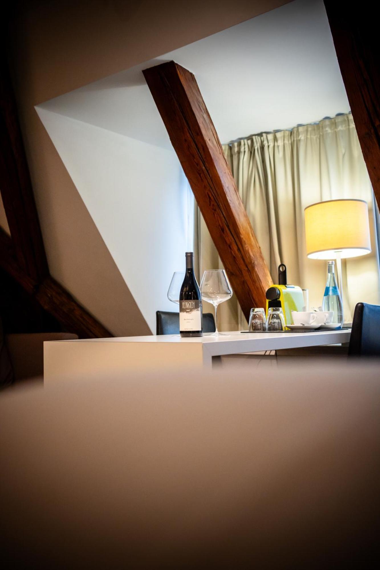 Design Hotel & Restaurant Loewen อูล์ม ภายนอก รูปภาพ